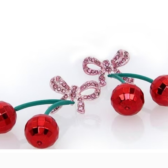 ✨️🍒 New Betsey Johnson THINK PINK CHERRY DROP EARRINGS MULTI ✨️🍒 - Picture 3 of 6
